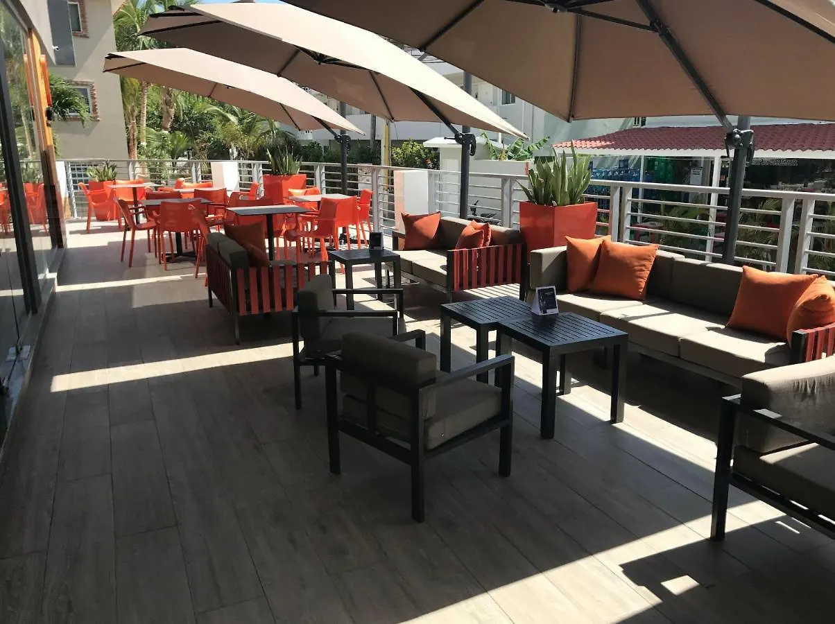 Grand Caribe Beach Club And Spa - Playa Los Corales 蓬塔卡纳